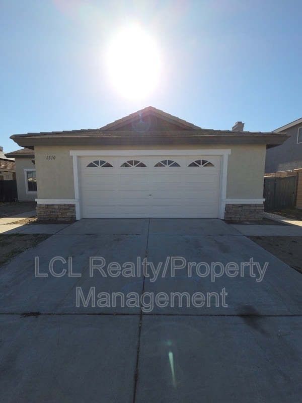 Photo - 1510 Sunnybank Dr
