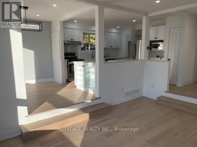 Photo - 1156 Falgarwood Dr