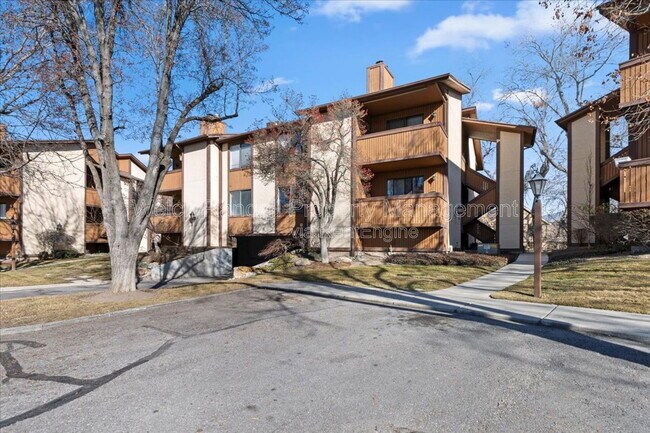 Photo - 6871 Countrywoods Cir Unit H