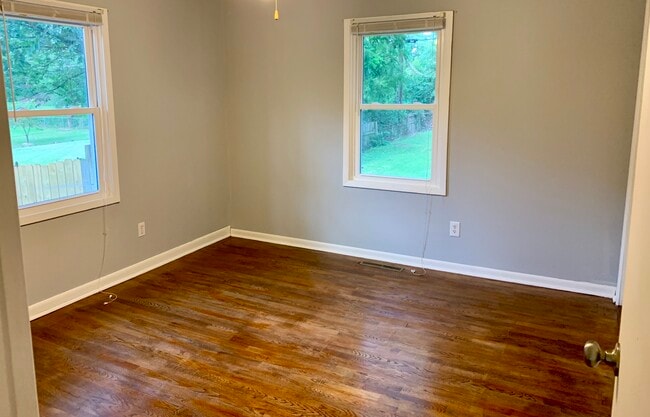 Master bedroom (3) - 3166 S Parkview Ave
