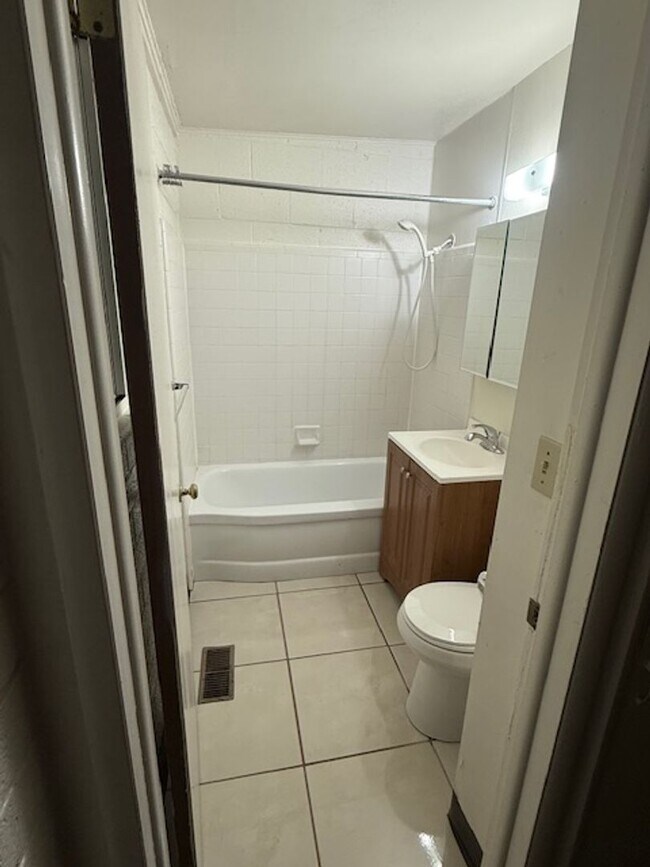 Photo - Warnock Avenue Unit 420