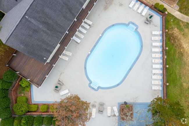 Community Pool - Apartments on 20th