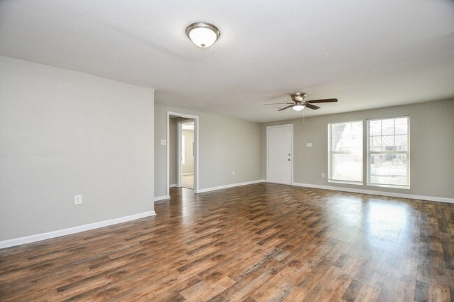 Photo - 2928 Wayne St