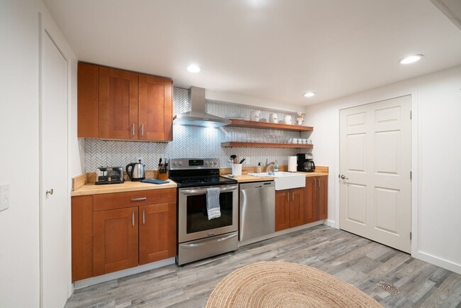 Photo - Golden Duplex > Unit is fully furnished feels like NEW!