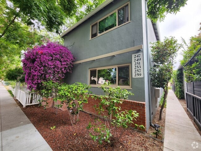 Building Photo - Updated one bedroom in downtown Palo Alto ... Unit 247 Rental