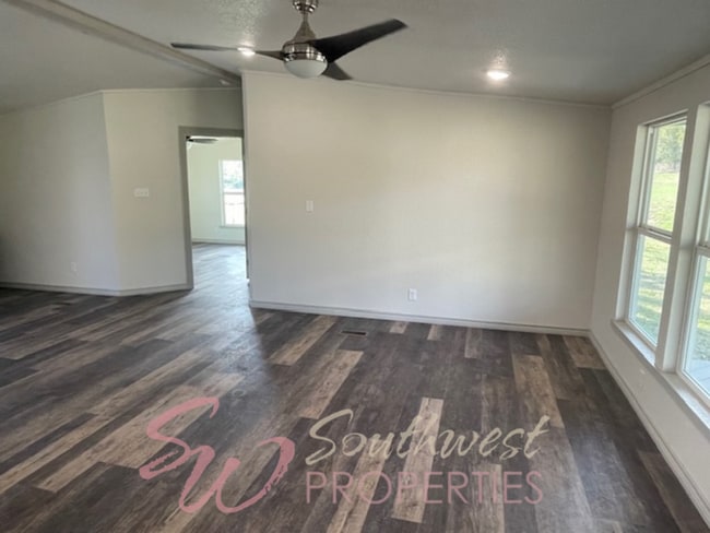 Photo - 3 Bedroom 2 Bathroom in the country!