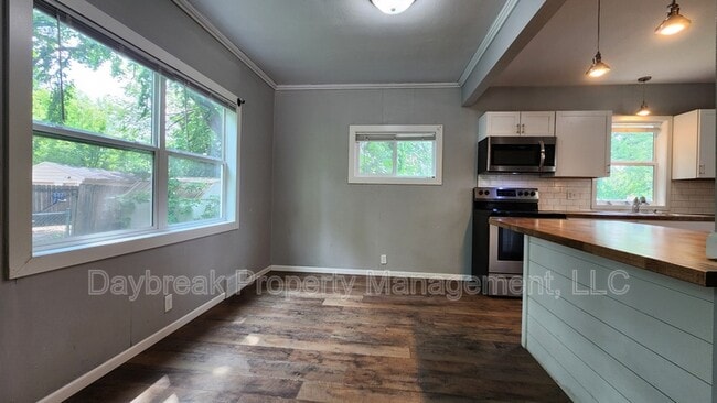 Photo - 1242 10th St N