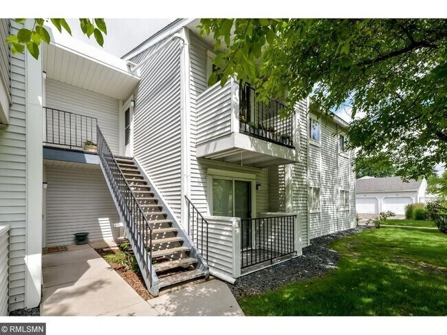 Photo - 1720 Pleasant St Unit E