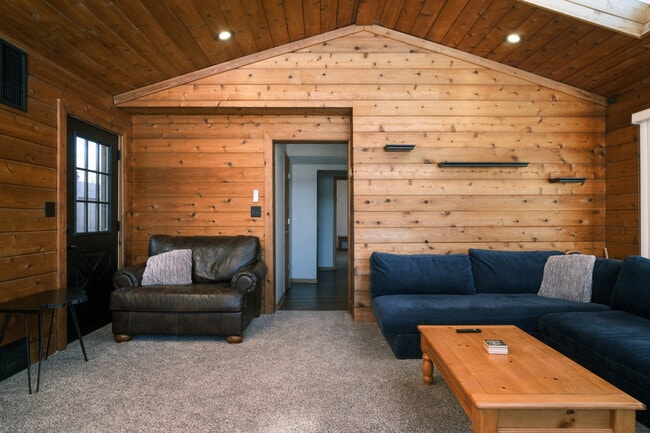 Photo - 35680 N Sheridan Dr