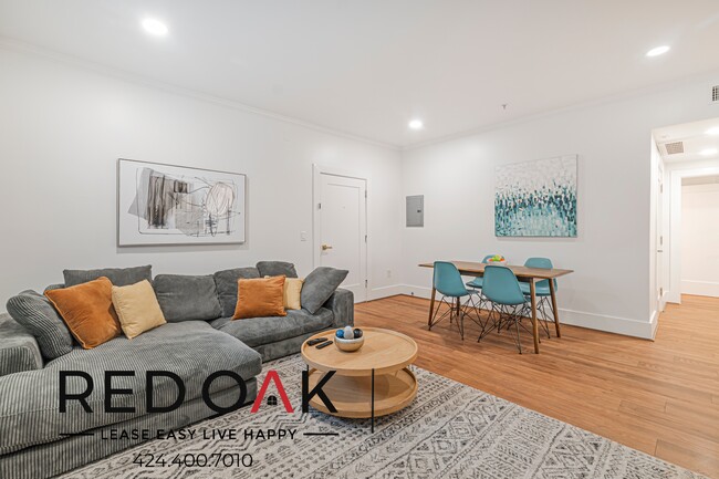 Building Photo - 6533 Hollywood Blvd Unit 211 Rental