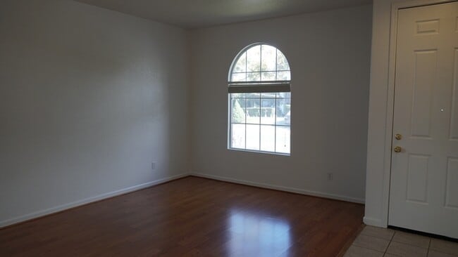 Photo - Gorgeous 3 bedroom 2 bathroom home in Sacramento!