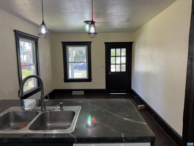 Photo - 504 12th St NW