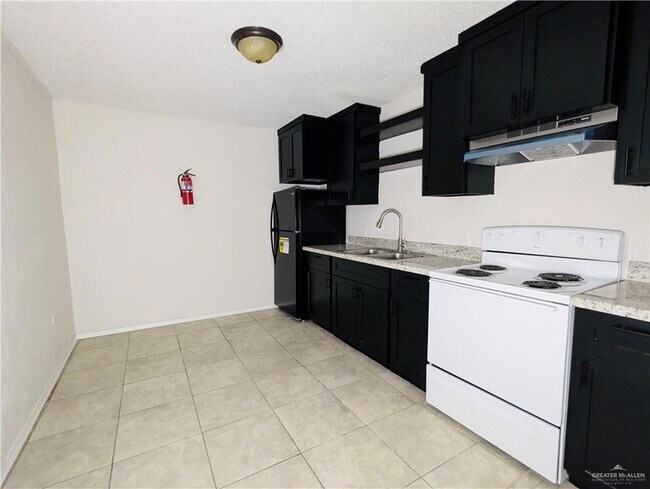 Photo - 1811 Perkins Ave Unit 5