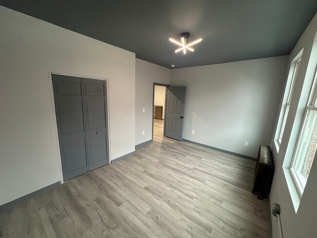 Photo - 2552 Brownsville Rd Unidad Apt 1