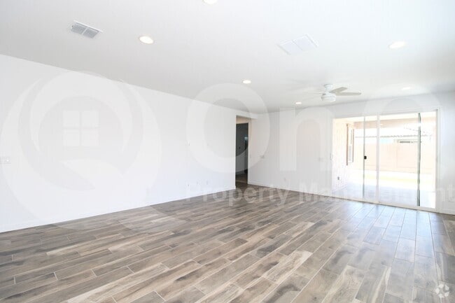 Building Photo - 3303 S Piedra Cir Rental