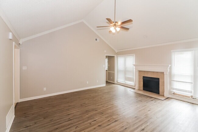 Photo - 9319 Chimneyrock Blvd.