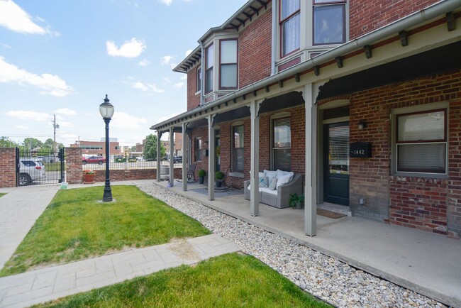 Beautiful Indianapolis Townhome! - Beautiful Indianapolis Townhome!