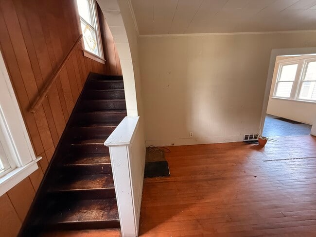 Photo - 1610 Kelly Dr