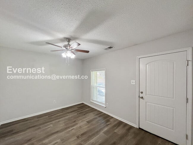 Photo - 3415 Castle Dr