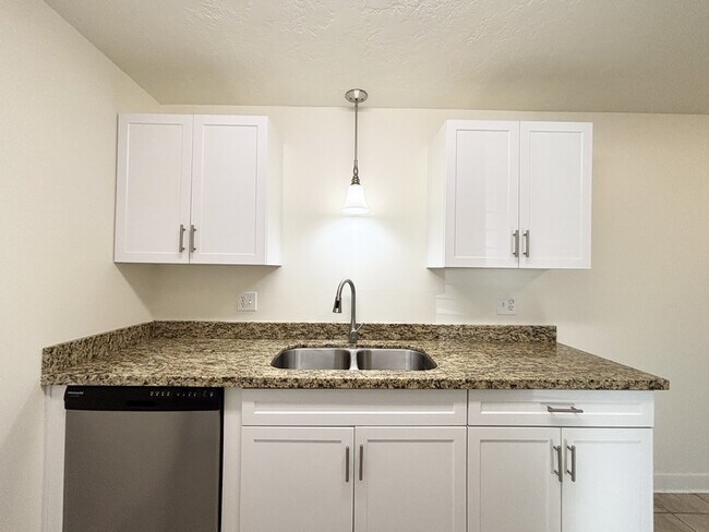 4768 S Bonair St Unidad 8