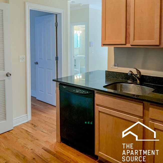 Photo - 1214 W Waveland Ave Unidad 1