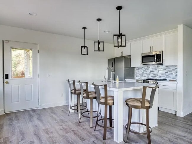 Photo - Beautiful Lower-Level Home in Bellevue