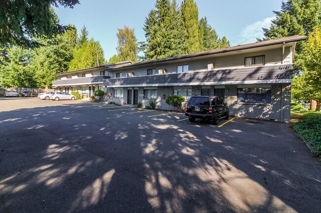 Photo - Olympia Townhouses - 211 Pattison