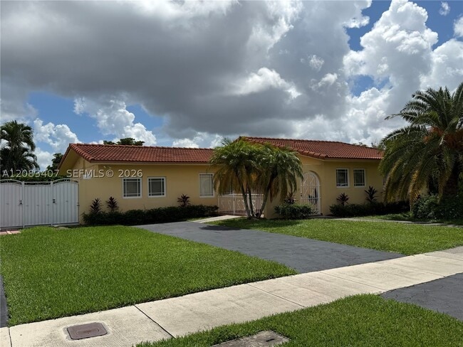 Building Photo - 1731 SW 103rd Ave