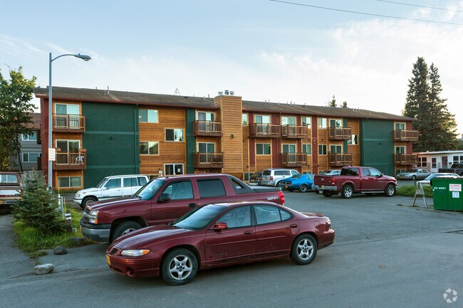Cedarwood Apartments - Cedarwood Apartments