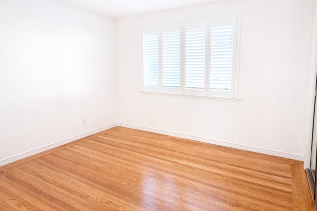 Bedroom - 216 Paramount Dr Unit 1