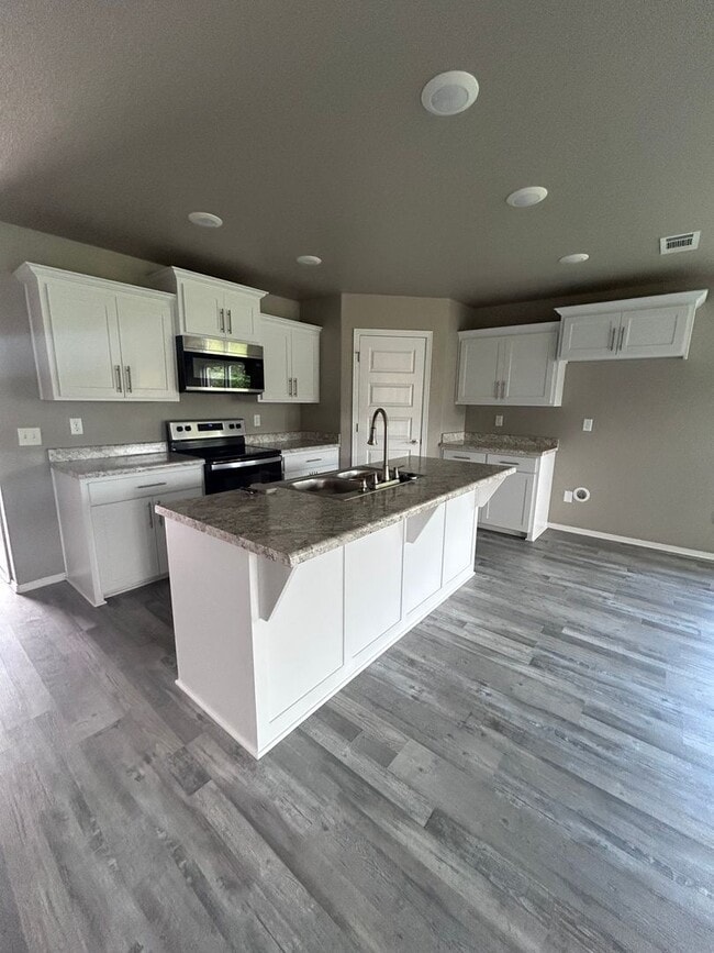 Photo - Maple Ridge Duplex Unit 1236