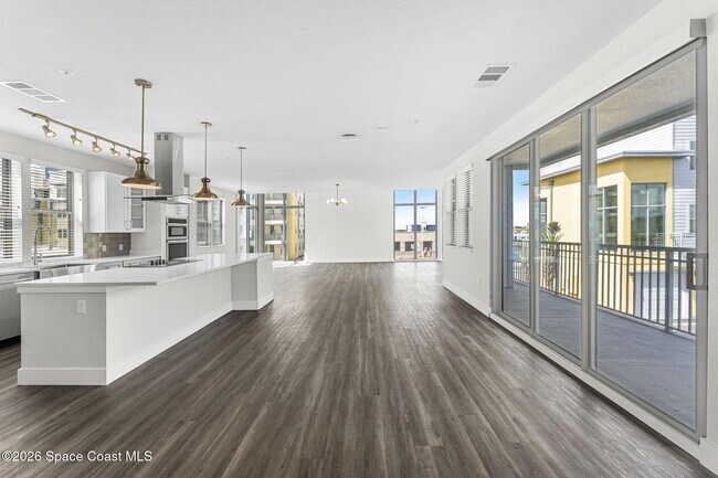 Photo - 8663 Ivanhoe Dr