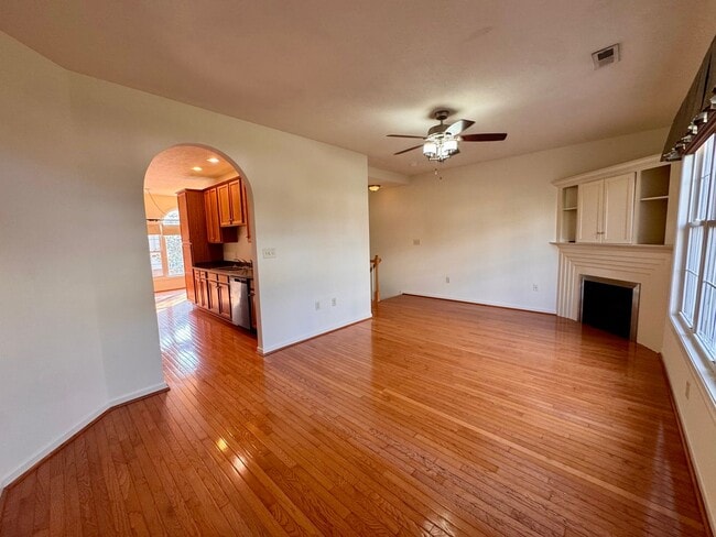 Photo - 2948 Crystal Spring Ln