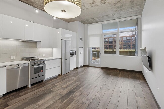 Photo - 171 N Aberdeen St Unidad 611