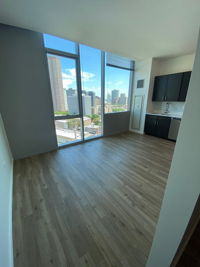 3700 N Halsted St Unit 1218