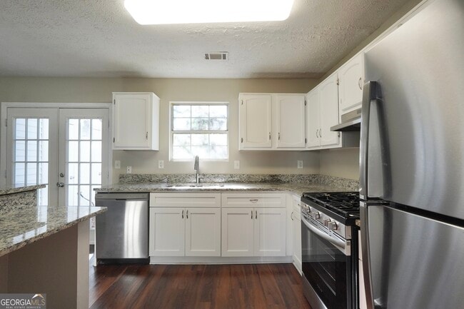 Photo - 5702 Wells Cir