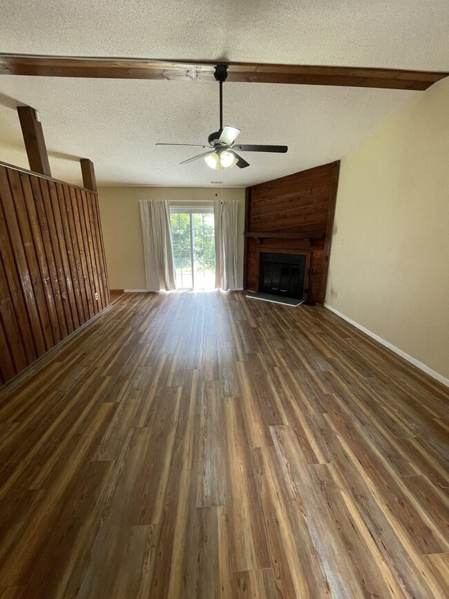 Photo - 104 Bayer Ct