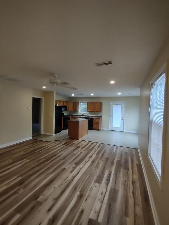Photo - Clean 2 Bedroom 1 Bath duplex ~ Benton, KY Unit 295 Tara Court