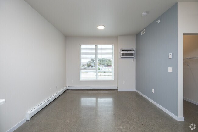 Studio - 432SF - Living Area - Vanné
