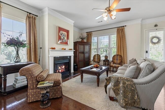 Photo - 1751 Breyerton Dr NE
