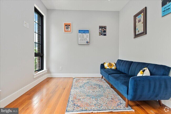 Building Photo - 412 Sepviva St Rental