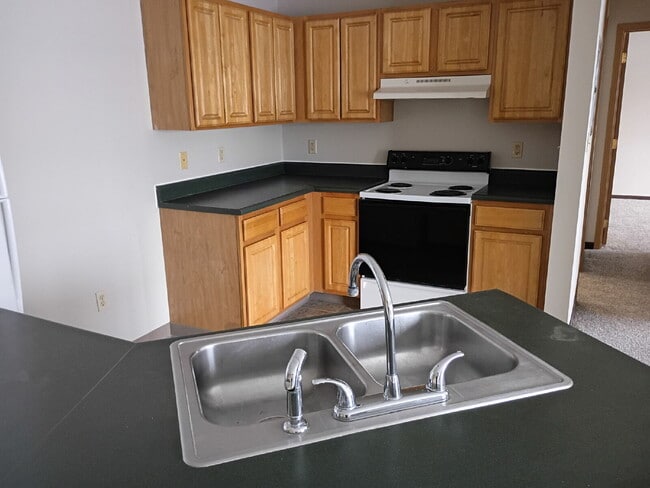 Photo - *WINTER MOVE-IN SPECIAL*
3 Bedroom | 2 Bathroom 2nd Floor Unit in Oelwein Available in RIGHT NOW! Unidad 23