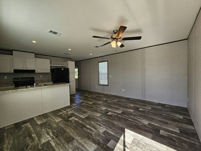 Building Photo - 1041 Myakka Dr