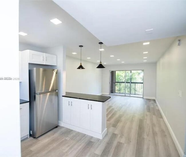 Photo - 2755 W Atlantic Ave Unidad FIRST ENCOUNTER