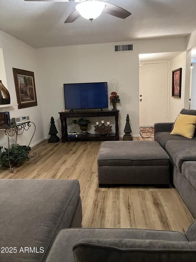 Photo - 25258 S Pinewood Dr