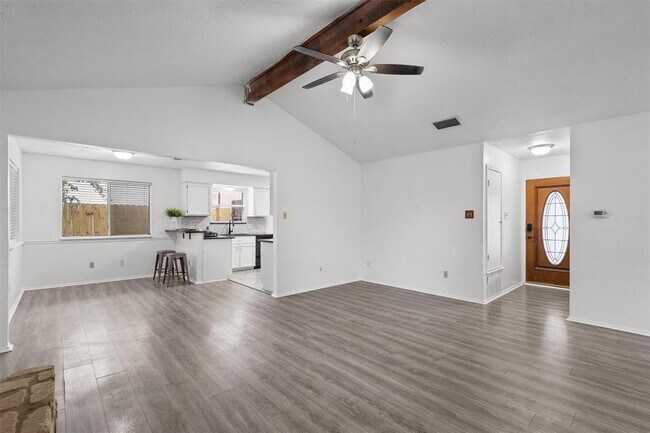 Photo - 701 Riverwood Dr