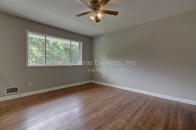 1387 Willow Dr