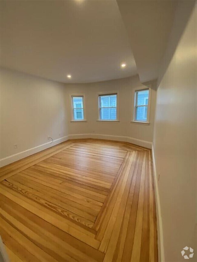 Building Photo - 37 Spencer Ave Unit 2 Rental