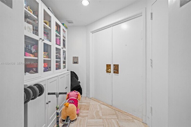 Photo - 3801 NE 207th St Unit 603