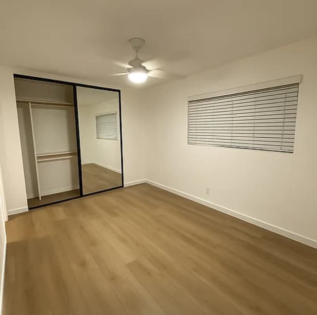 Photo - 331 W Windsor Rd Unidad 5